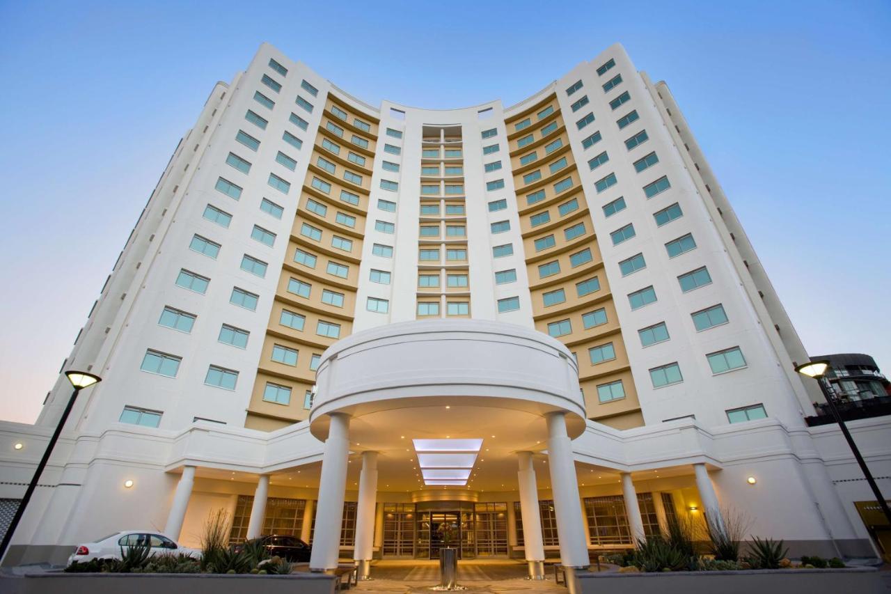 Southern Sun Waterfront Cape Town Exterior photo
