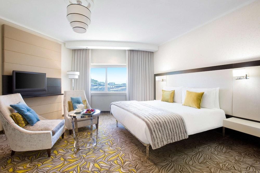 Southern Sun Waterfront Cape Town Exterior photo
